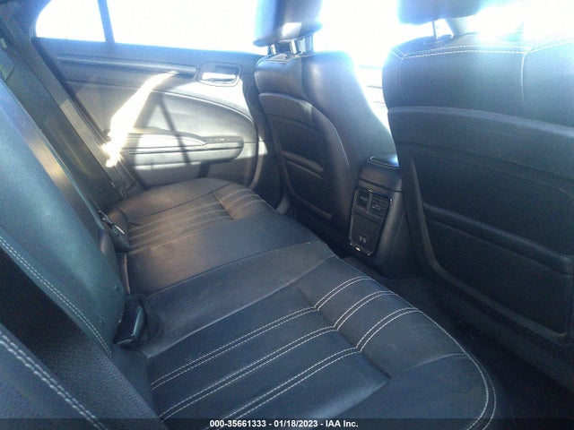 2015 Chrysler 300, VIN: 2C3CCABG5FH842717