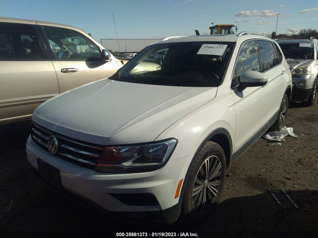 Volkswagen Tiguan 2018 3VV3B7AX5JM107864 Image 2