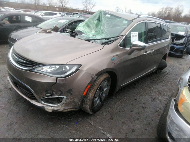 2017 Chrysler Pacifica Hybrid, VIN: 2C4RC1N76HR686105