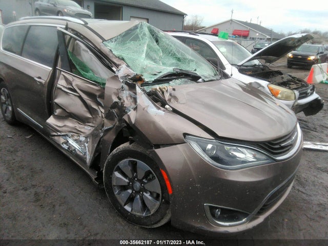 2017 Chrysler Pacifica Hybrid, VIN: 2C4RC1N76HR686105