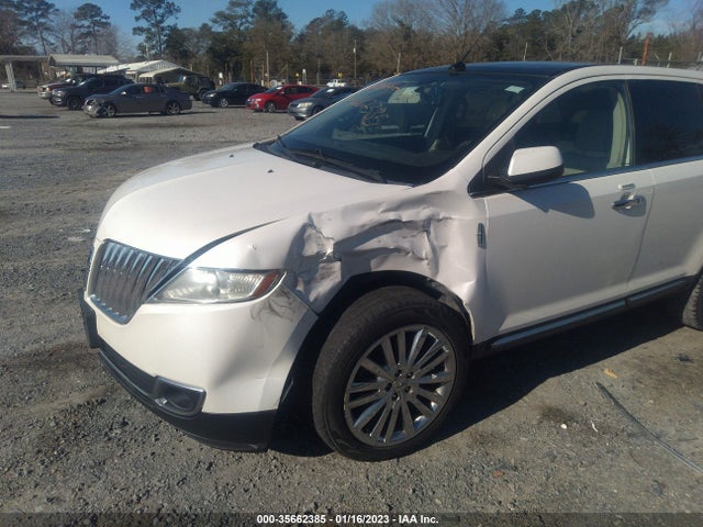 Lincoln MKX 2011 2LMDJ6JK2BBJ33197 Image 8