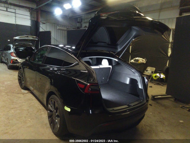 2021 Tesla Model Y, VIN: 5YJYGDEF6MF270523