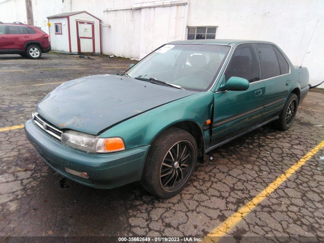 1993 HONDA ACCORD LX VIN: JHMCB7658PC040854