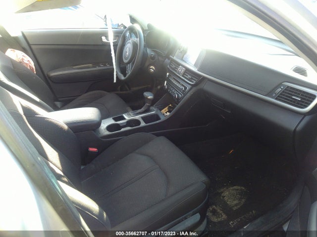 2018 Kia Optima, VIN: 5XXGT4L30JG271109