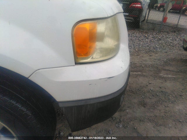 2004 FORD EXPEDITION SPECIAL SERVICE/XLT VIN: 1FMFU15L54LB18889