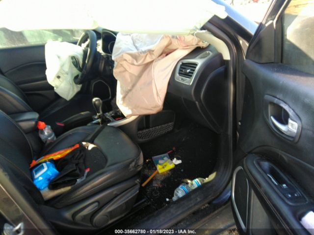 3C4NJCBB5JT124756 Jeep Compass Latitude