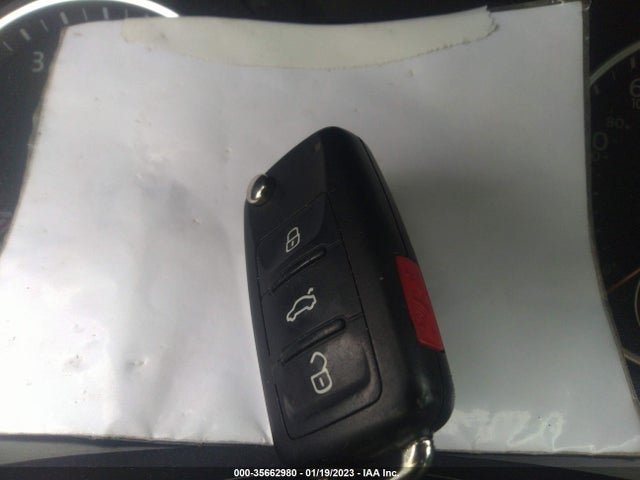 2016 Volkswagen Tiguan, VIN: WVGBV7AX0GW540014