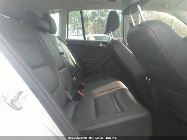 2016 Volkswagen Tiguan, VIN: WVGBV7AX0GW540014