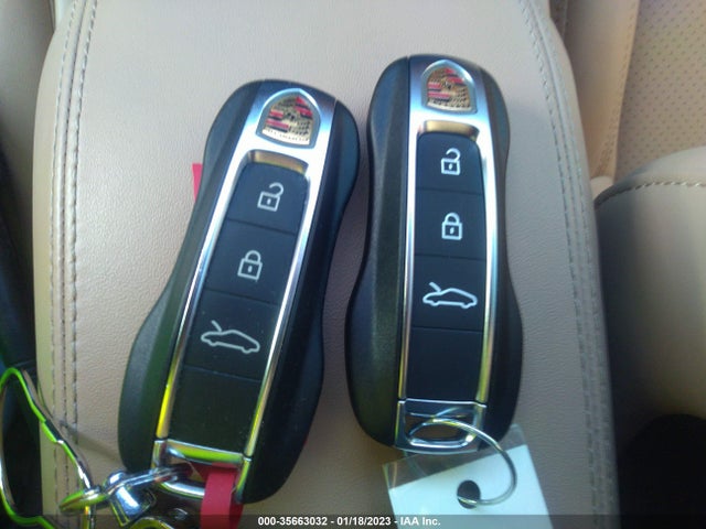2022 Porsche 911, VIN: WP0AB2A94NS221197