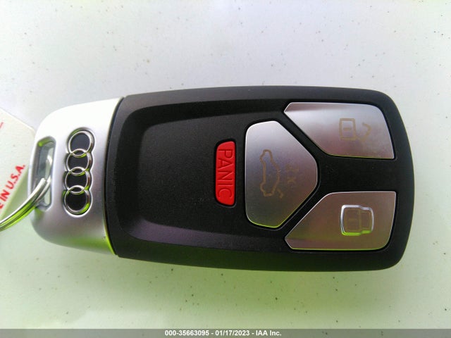 2022 Audi A4, VIN: WAUABAF43NN000239