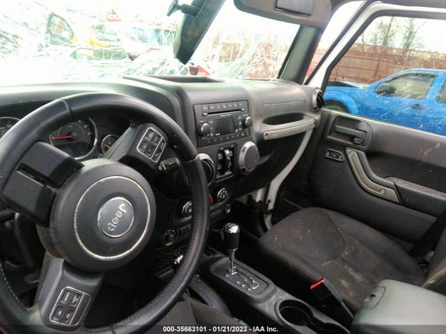 1C4BJWDG9GL122736 Jeep Wrangler Unlimited Sport