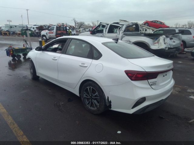 3KPF24AD3PE505982 KIA Forte Lxs