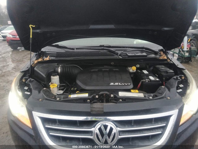 Volkswagen ROUTAN SEL 2011 2V4RW5DG2BR670013 Image 11