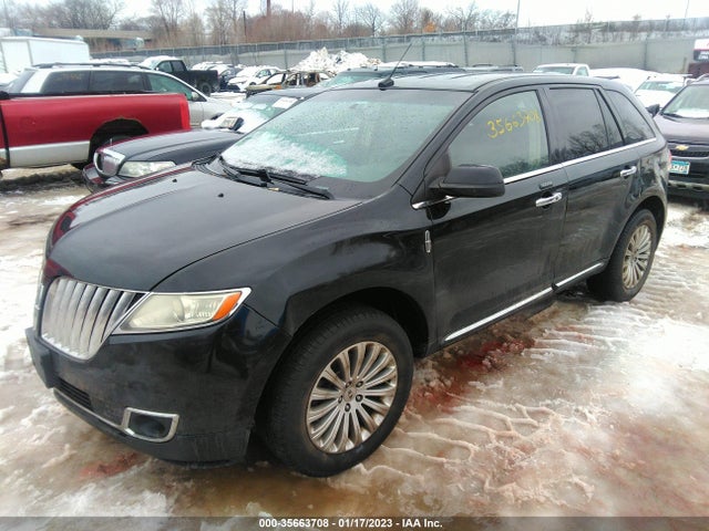 Lincoln MKX 2011 2LMDJ8JK2BBJ22907 Image 2