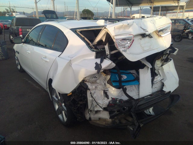 SAJAE4FN1JCP24507 Jaguar Xe 20d Prestige