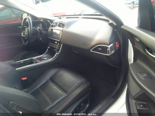 SAJAE4FN1JCP24507 Jaguar Xe 20d Prestige