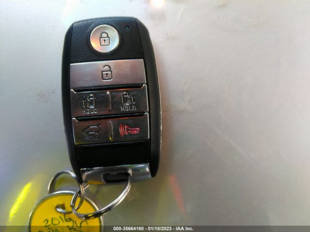 KNDMC5C13G6135605 KIA Sedona Sx