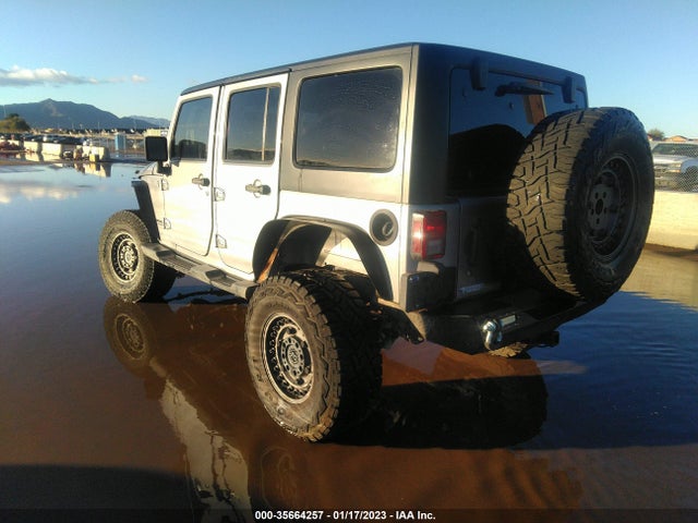 2014 JEEP WRANGLER UNLIMITED SAHARA VIN: 1C4HJWEG7EL237440