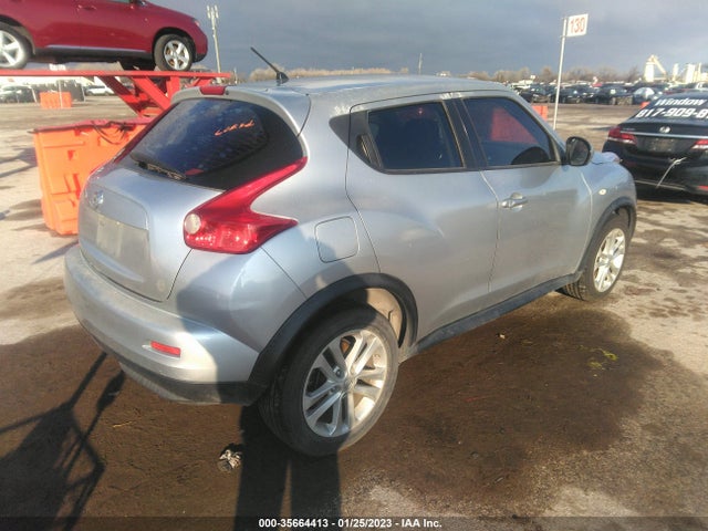 2011 NISSAN JUKE S VIN: JN8AF5MR8BT022102
