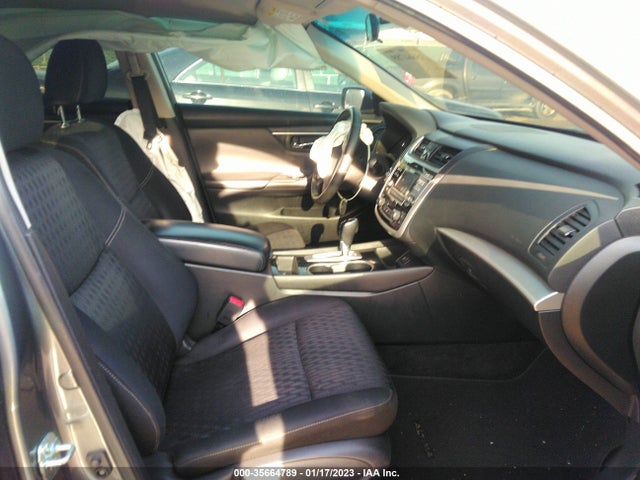 2018 Nissan Altima, VIN: 1N4AL3AP3JC216035