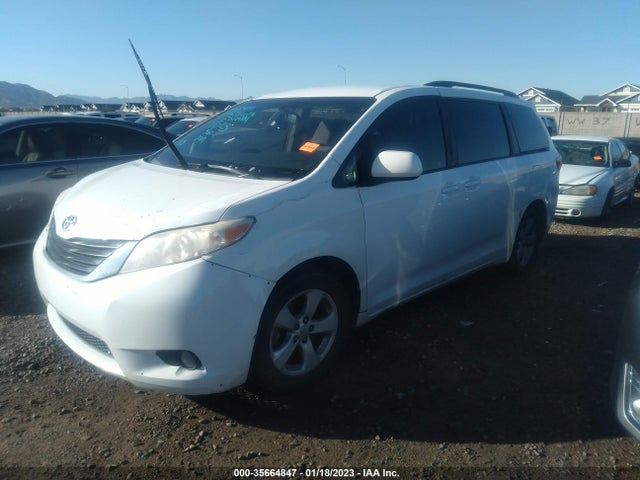 2015 Toyota Sienna, VIN: 5TDKK3DC5FS583146