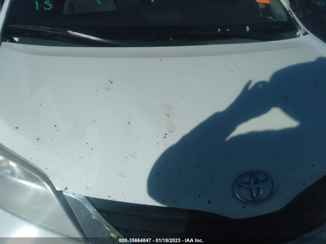 2015 Toyota Sienna, VIN: 5TDKK3DC5FS583146