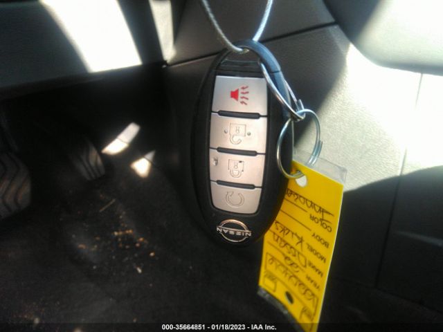 3N1CP5DV0NL528985 Nissan KICKS SR