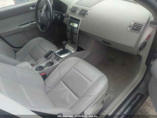 YV1MW382862231288 Volvo V50 2.4l