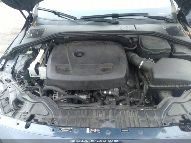 2015 Volvo V60, VIN: YV140MEK1F1265154
