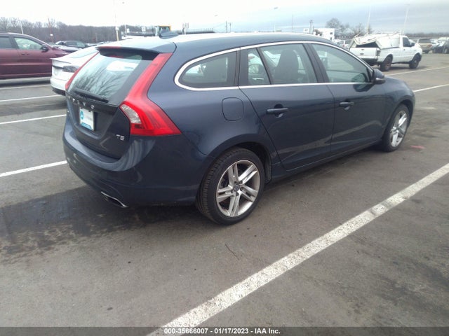 2015 Volvo V60, VIN: YV140MEK1F1265154