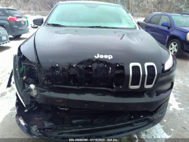 1C4PJLAB5FW760573 Jeep Cherokee Sport