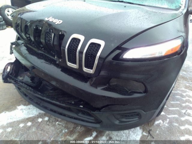 1C4PJLAB5FW760573 Jeep Cherokee Sport