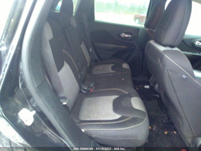 1C4PJLAB5FW760573 Jeep Cherokee Sport