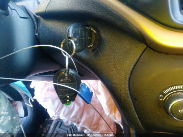 1C4PJLAS1GW260010 Jeep Cherokee Sport