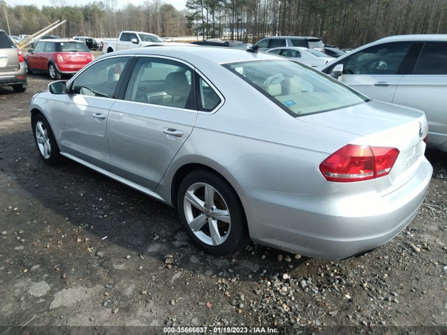 Volkswagen Passat Wolfsburg Ed 2014 1VWAT7A39EC023468 Image 3