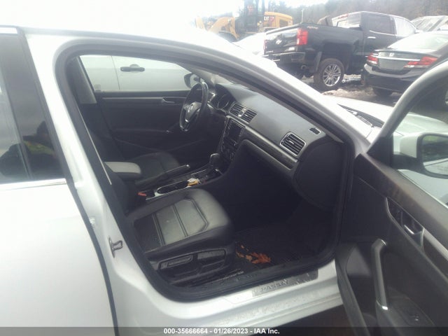 1VWBS7A30GC047572 Volkswagen Passat 1.8t Se W/technology