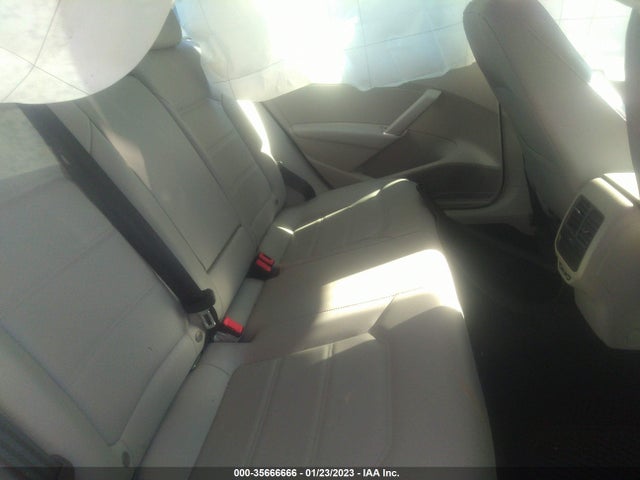 1VWLA7A38KC007322 Volkswagen Passat 2.0t Wolfsburg Edition