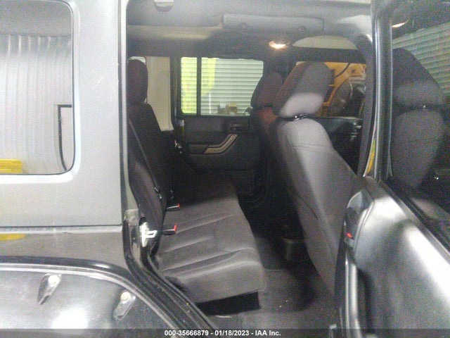 1C4BJWDG0EL108432 Jeep Wrangler Unlimited Sport