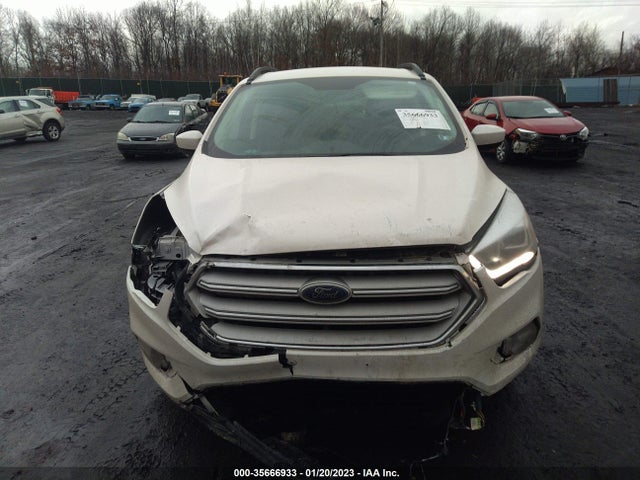 2018 FORD ESCAPE SEL VIN: 1FMCU9HD1JUB02409
