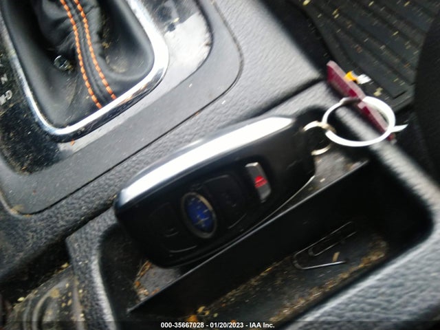 Subaru Crosstrek Limited 2017 JF2GPANC2H8208916 Image 3