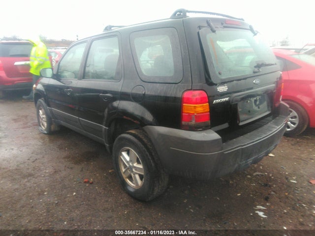 2005 FORD ESCAPE XLS VIN: 1FMYU92Z05KA22756