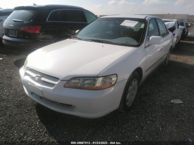 1998 HONDA ACCORD SDN LX VIN: 1HGCG5648WA232298