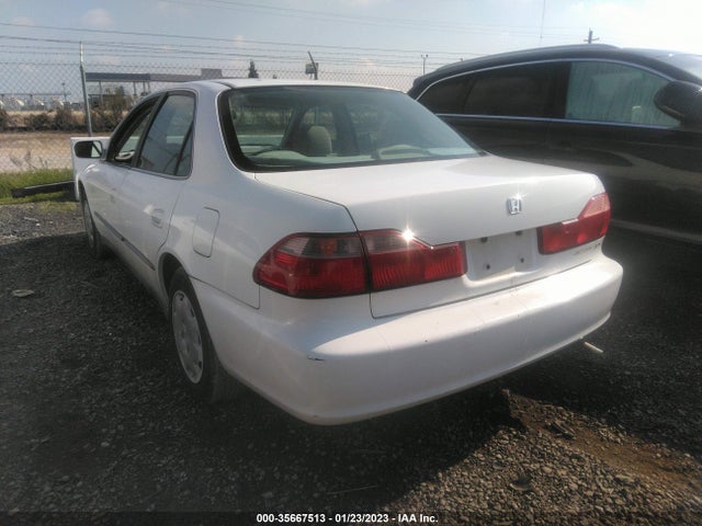 1998 HONDA ACCORD SDN LX VIN: 1HGCG5648WA232298