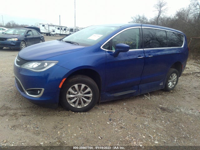 Chrysler Pacifica Touring Plus 2019 2C4RC1FG3KR667050 Image 2