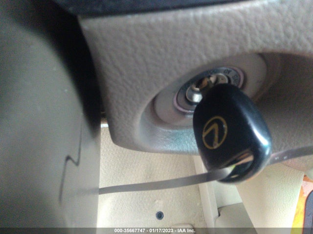 2T2GK31U09C058328 Lexus RX 350