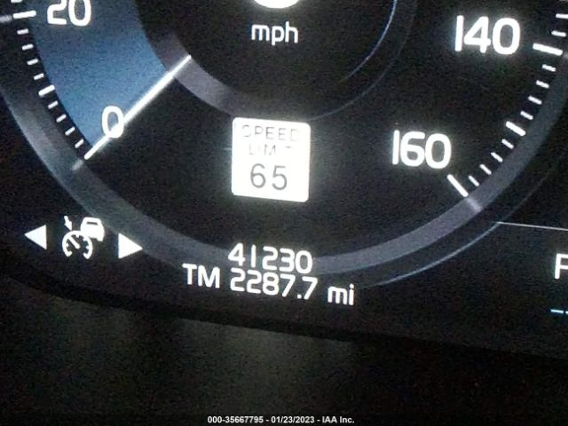 7JRA22TL6KG000483 Volvo S60 INSCRIPTION
