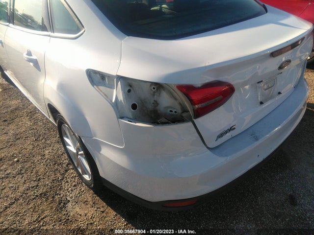 2016 Ford Focus, VIN: 1FADP3F28GL325078