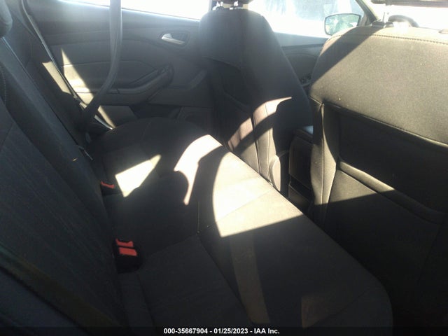 2016 Ford Focus, VIN: 1FADP3F28GL325078
