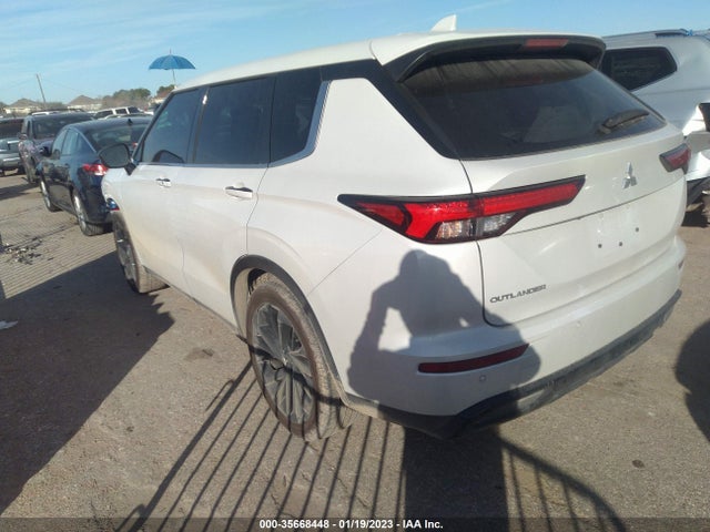 JA4J3UA89NZ078667 Mitsubishi Outlander Se