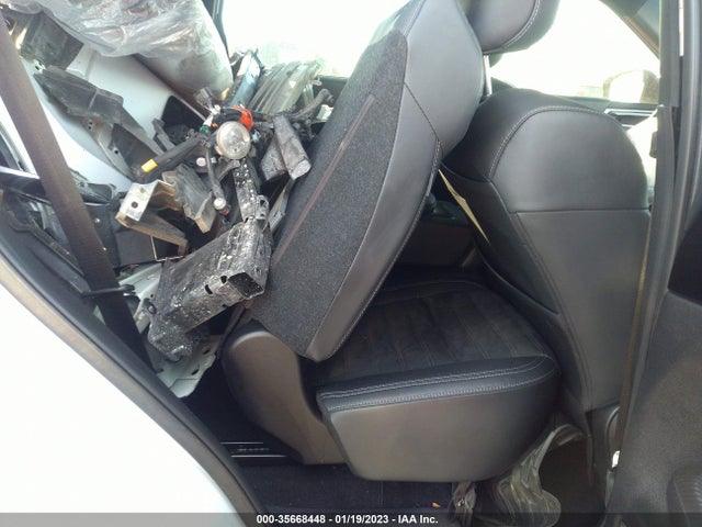 JA4J3UA89NZ078667 Mitsubishi Outlander Se